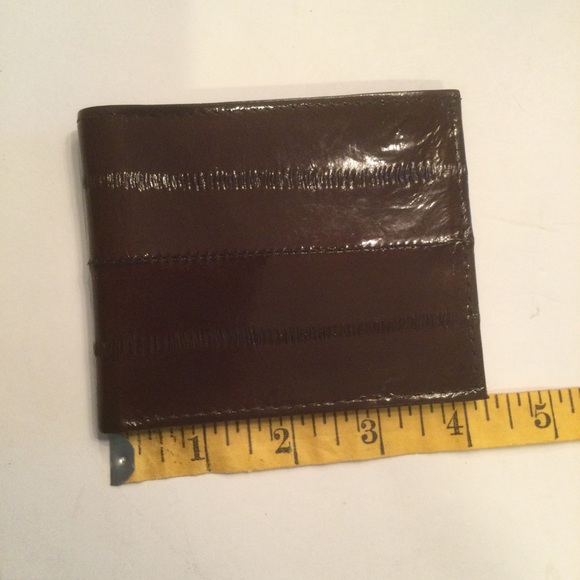 Mido Brown Leather Bifold Men’s Wallet - Picture 5 of 6